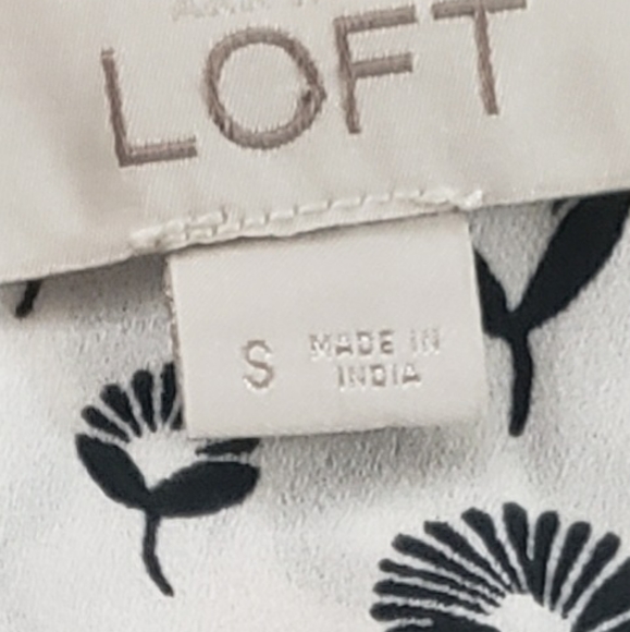 LOFT Black and White Flower Print Shirt - Picture 6 of 9